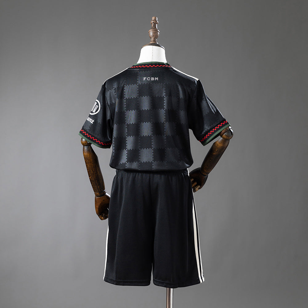 Kit Enfant Bayern 25/26