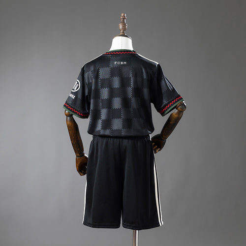 Kit Enfant Bayern 25/26
